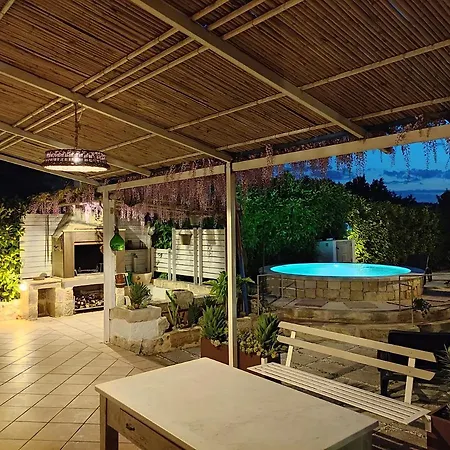 Anna Polignano Villa